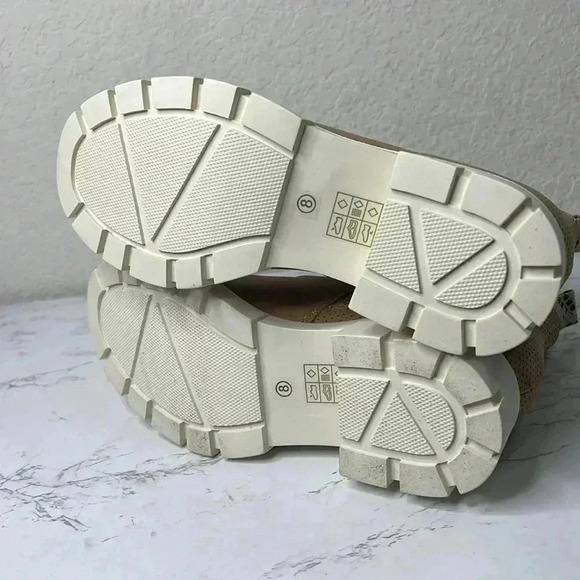 Journee Collection Womens Jeeva Tru Comfort Foam Inside Zip Block Heel Booties 8 - Picture 5 of 10